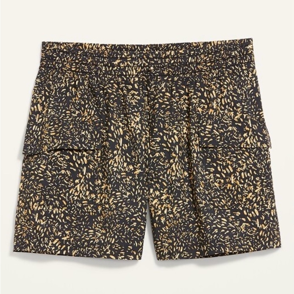 High-waisted Stretch Tech Performance Utility Cargo Shorts 5” Inseam NEW M